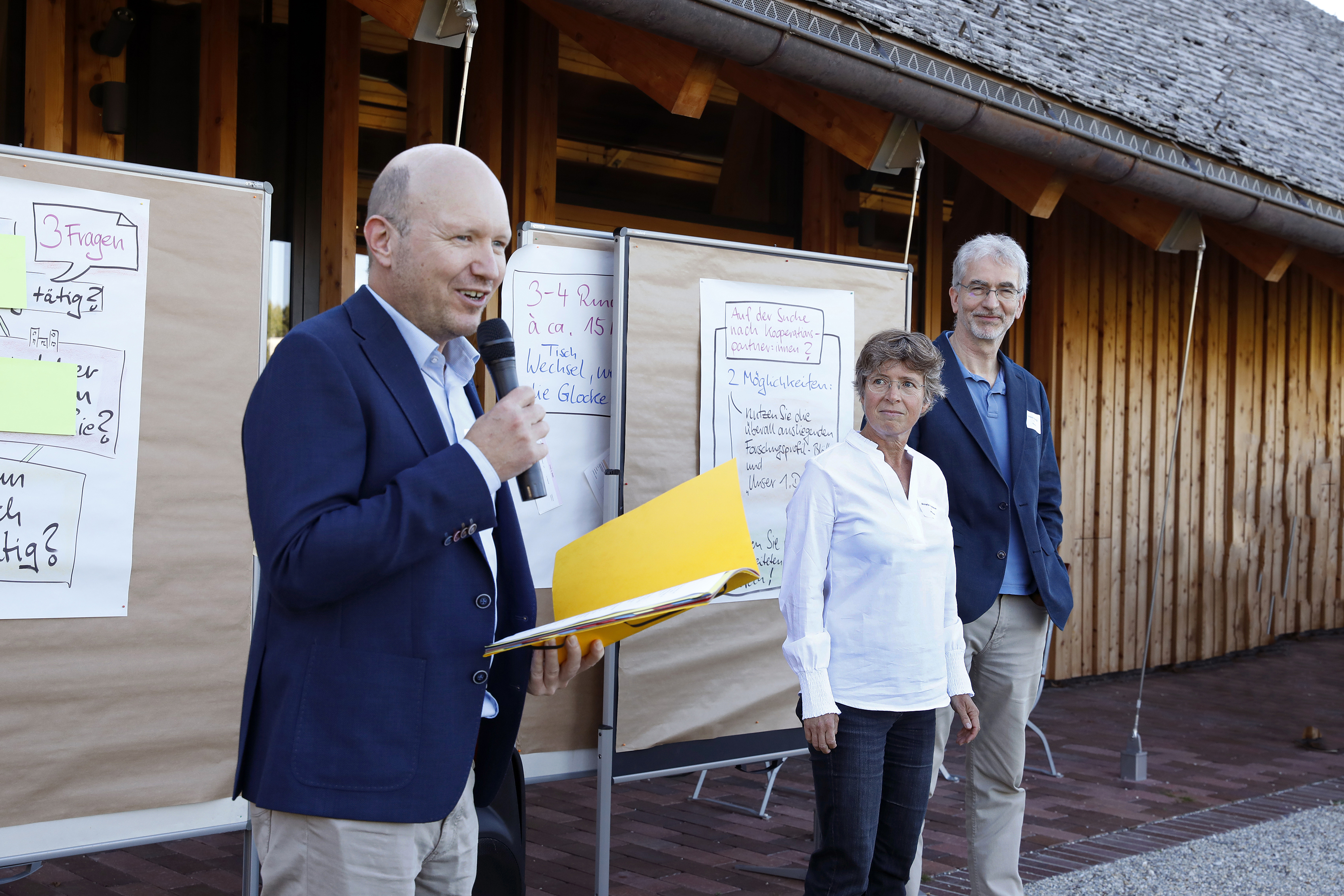 Numerous researchers from TUM, HSWT, LfL and LWF took the opportunity to exchange ideas at the first Weihenstephan Science Dating (Photo: Gleixner/LfL)